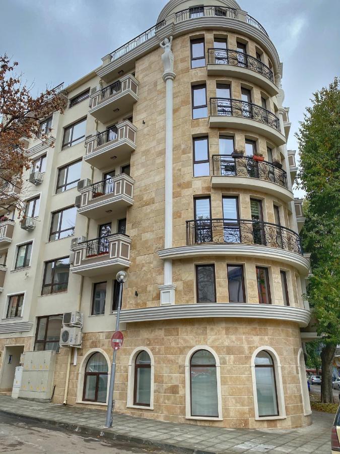 Stylish Urban Apart New 2021 Close To The Beach Varna Exterior photo