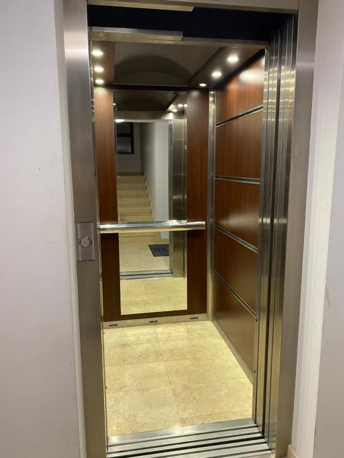 Stylish Urban Apart New 2021 Close To The Beach Varna Exterior photo
